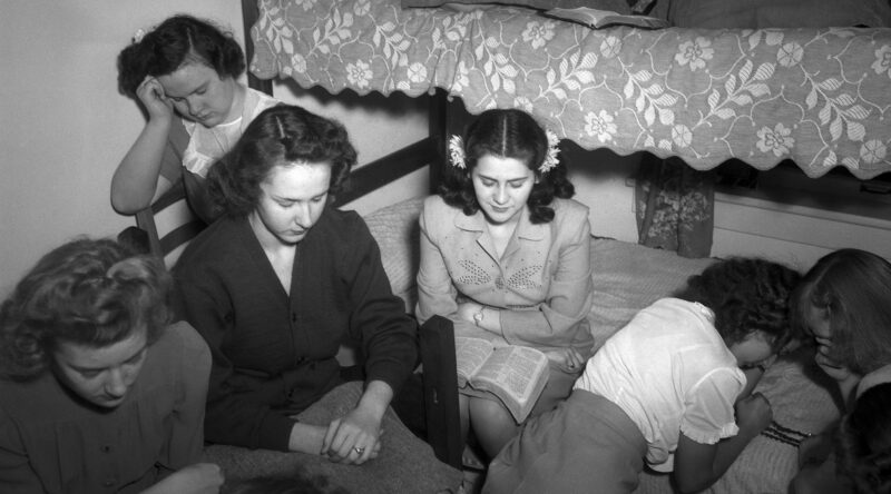 Bob Jones University | Dormitory prayer group, 1945